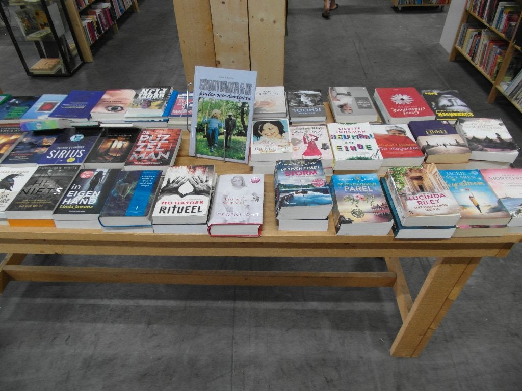 Heel veel boeken 2switchonline, Ophalen, Zo goed als nieuw, Verschillende onderwerpen