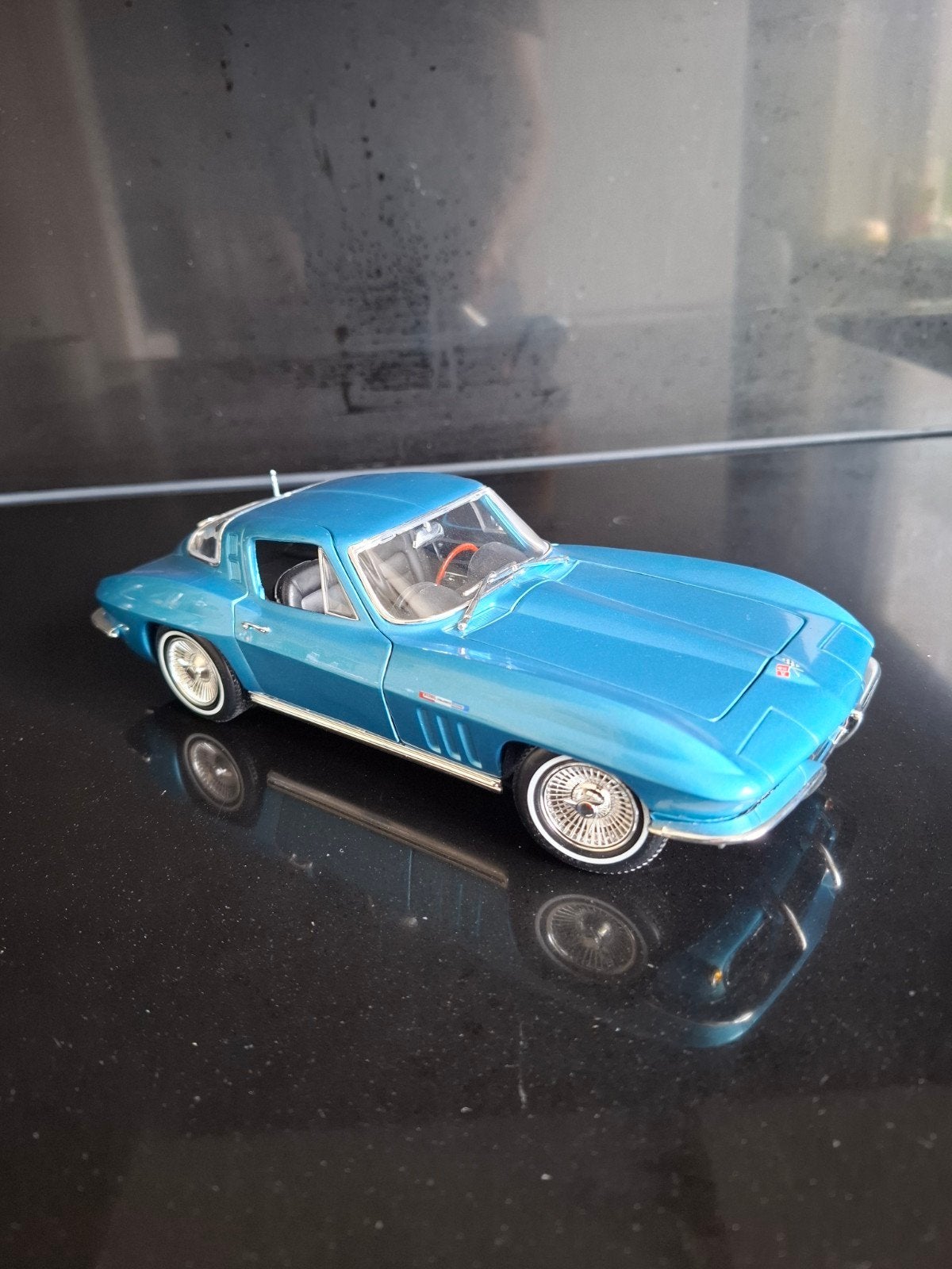 Chevrolet Corvette 1965, Ophalen of Verzenden, Zo goed als nieuw, Maisto