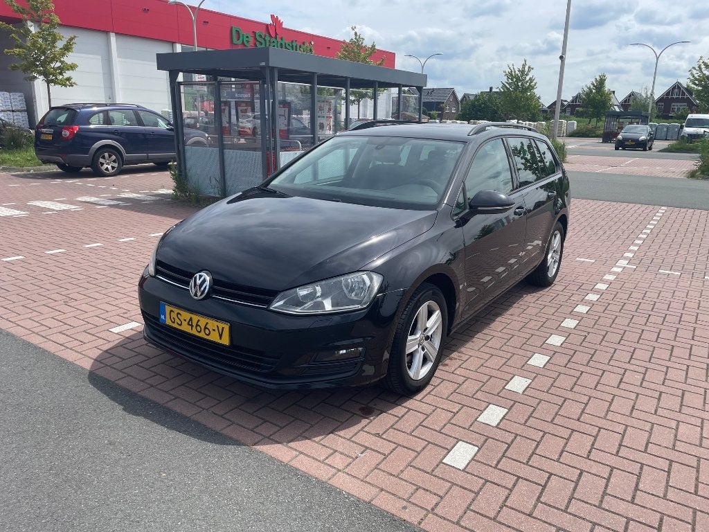 Volkswagen Golf Variant 1.4 TSI Automaat met Discover Pro, Stof, 680 kg, 4 cilinders, Zwart