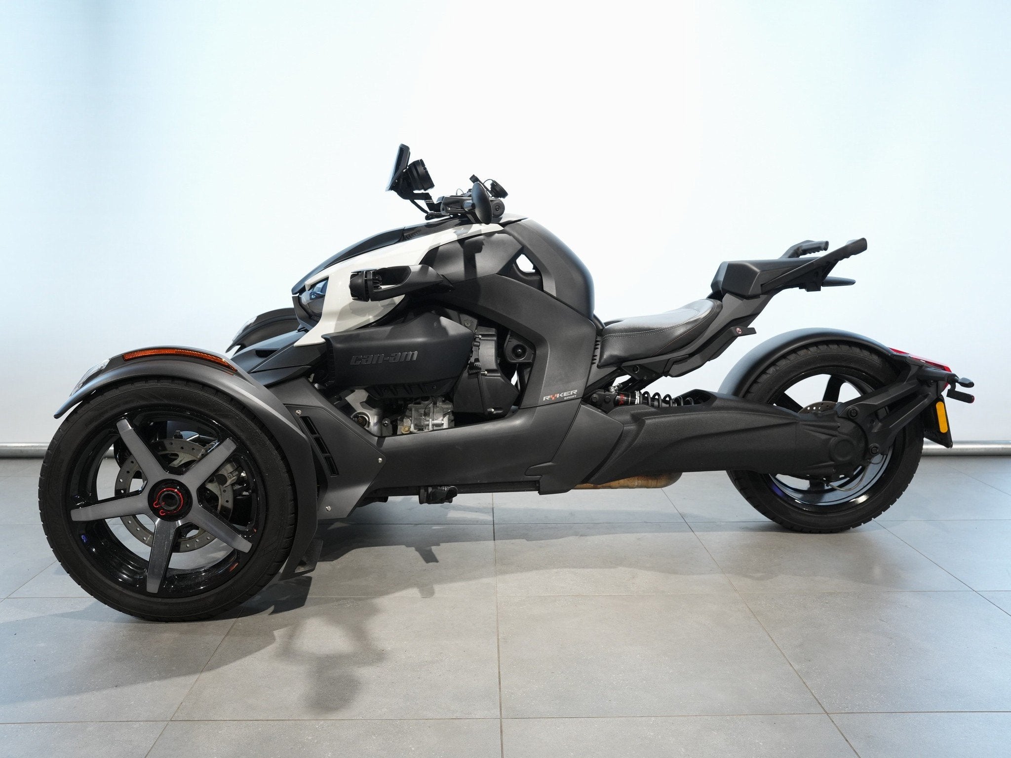 CAN-AM RYKER 900 SPORT (bj 2023), Motoren, Quads en Trikes, BRP Benelux, Infobrpbenelux@brp.com, Meer dan 35 kW, Oktrooiplein 1/ bus 402
9000  Gent, BE