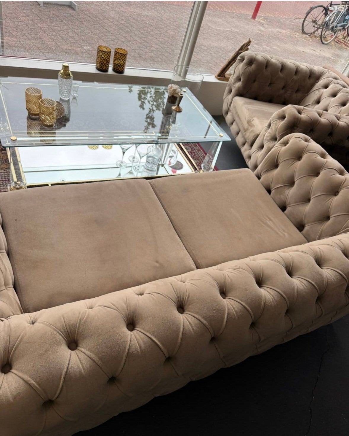 Chesterfield bank, Ophalen, Zo goed als nieuw, 75 tot 100 cm, 200 tot 250 cm