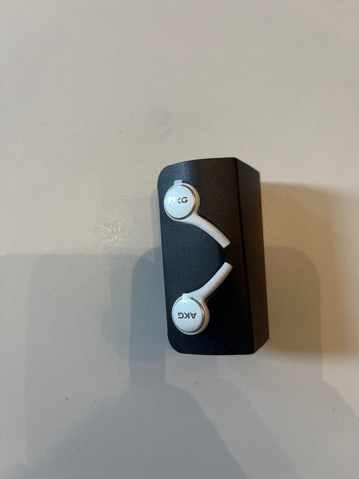 AKG In-ear koptelefoon - Wit (EO-IG955), 3,5 mm jack - nieuw, In-ear, AKG, Ophalen of Verzenden, Zo goed als nieuw