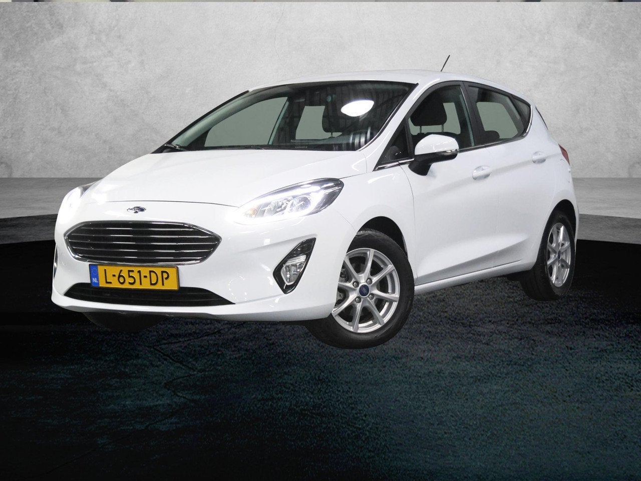 Ford Fiesta 95PK Titanium | 1ste eigenaar | Parkeersensoren, Voorwielaandrijving, Gebruikt, 1064 kg, Origineel Nederlands