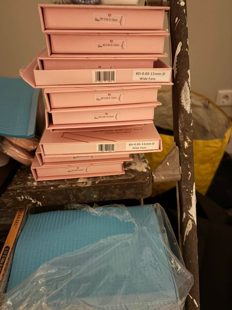 Oh my lash pre made fans en one by one lashes!, Ophalen of Verzenden, Zo goed als nieuw, Zwart, Ogen