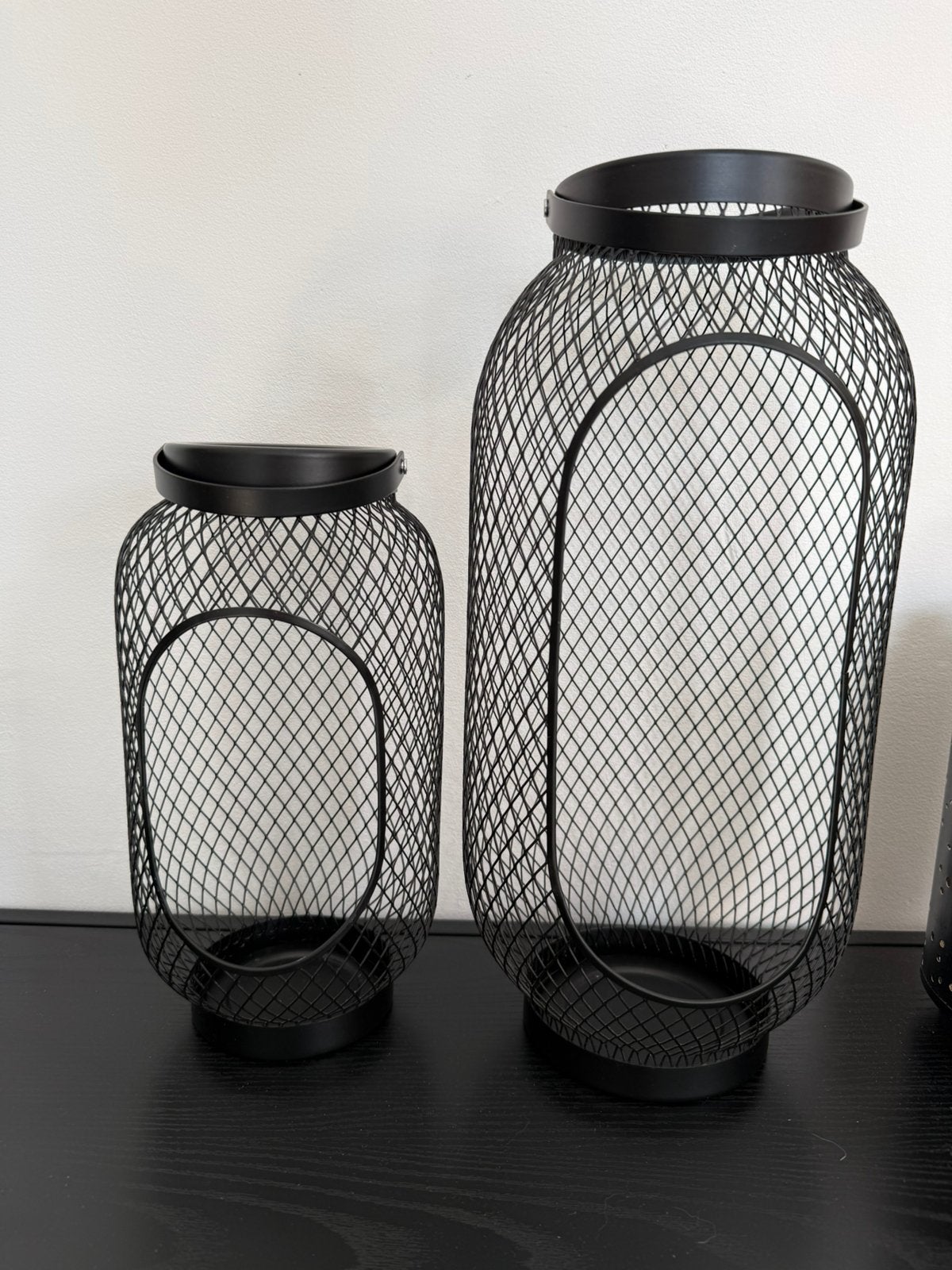 Ikea Toppig lantaarns - 2 stuks, Huis en Inrichting, Woonaccessoires | Kandelaars en Kaarsen, Ophalen, Lantaarn, Zwart, IKEA
