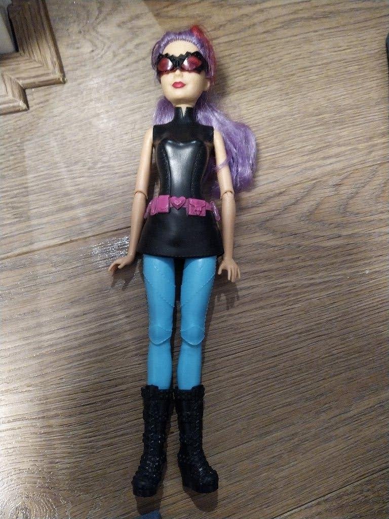 Barbie mattel pop - barbie geheim agent kat - ZGAN, Ophalen of Verzenden, Zo goed als nieuw, Barbie