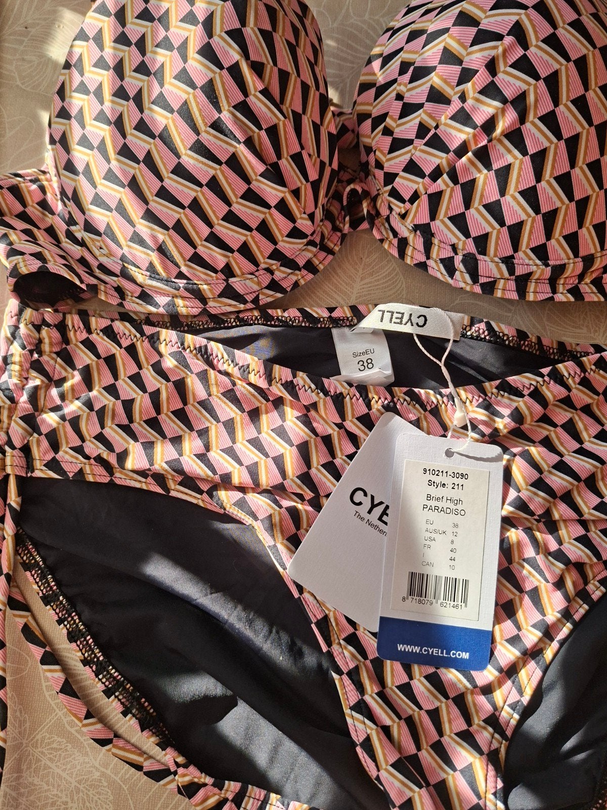 Cyell Paradiso Bikini Set - Nieuw met labels, Kleding | Dames, Badmode en Zwemkleding, Meerkleurig, Nieuw, Ophalen of Verzenden