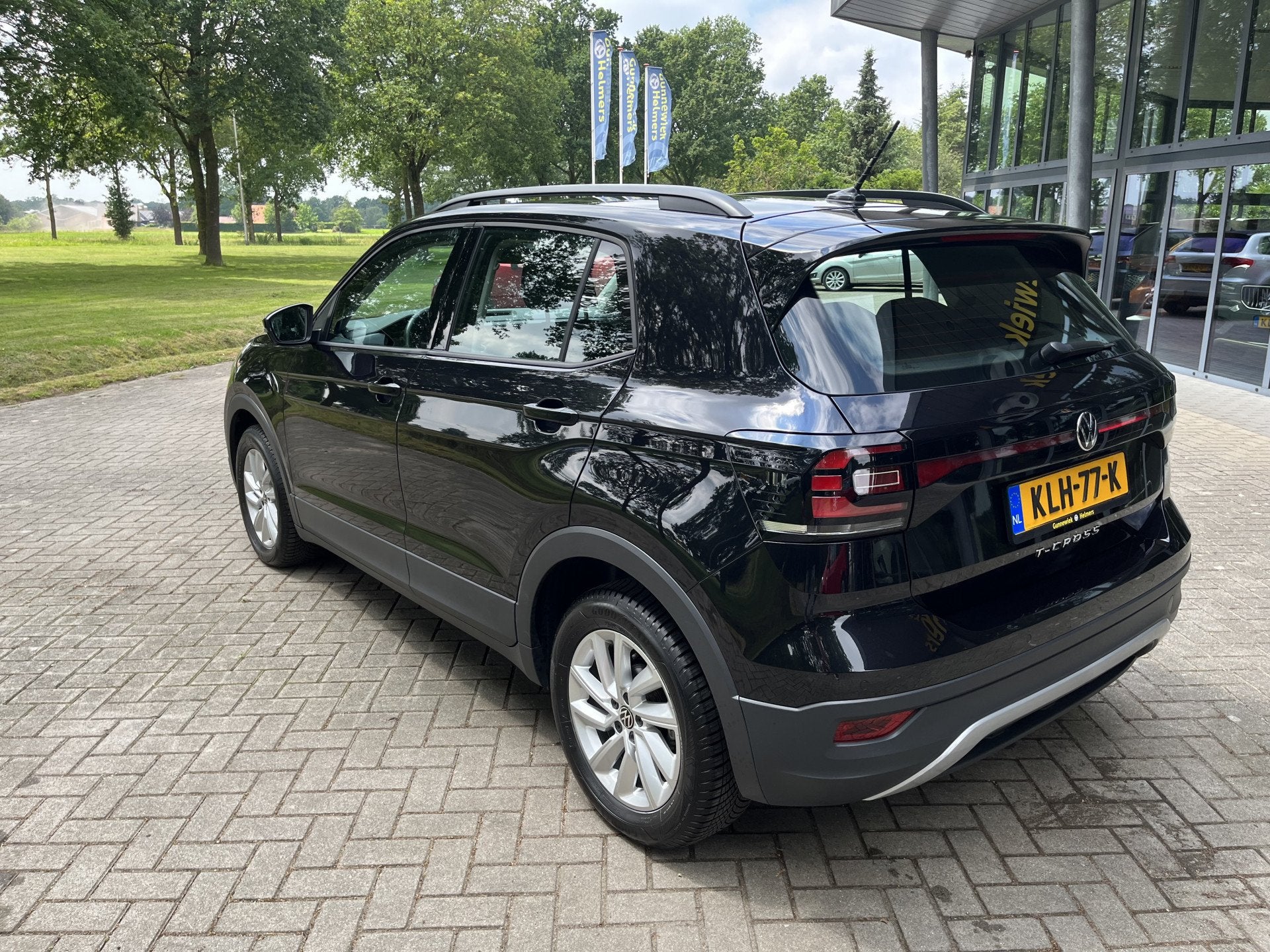 Volkswagen T-Cross 1.0 TSI Life | ACC | CAMERA | CARPLAY | C, Auto's, Gebruikt, Euro 6, Zwart, Bedrijf