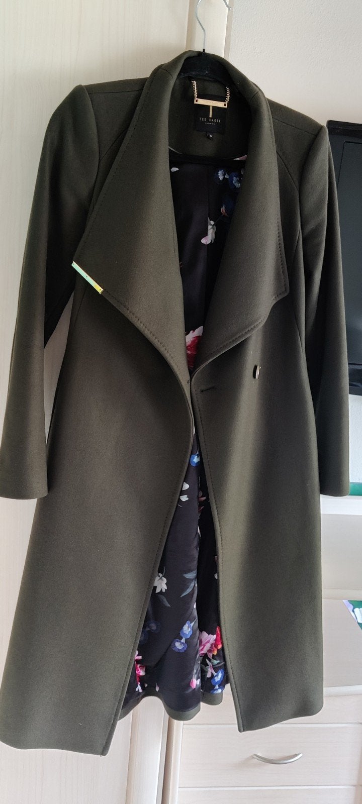 Ted Baker olijfgroene jas maat 0 34 als nieuw €429, Ophalen of Verzenden, Zo goed als nieuw, Maat 34 (XS) of kleiner