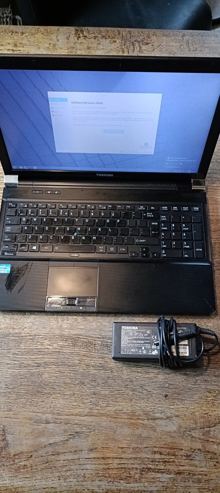 Toshiba Tecra R950-18F–Refurbished i5-+Linux Mint, Ophalen, Refurbished, Windows