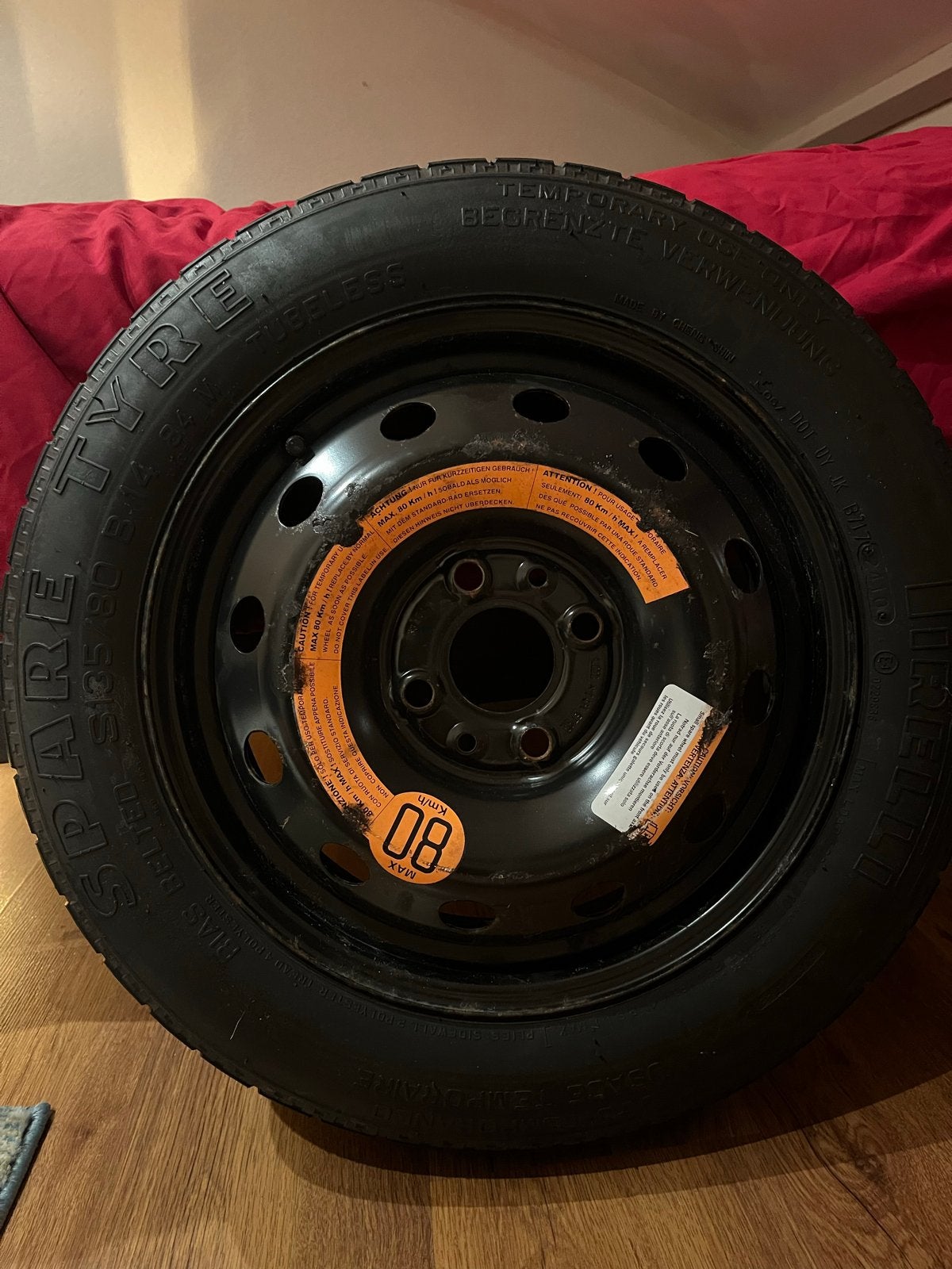 Reserveband S135/80 B14 met krik en wielsleutel, Auto diversen, Ophalen of Verzenden, Gebruikt