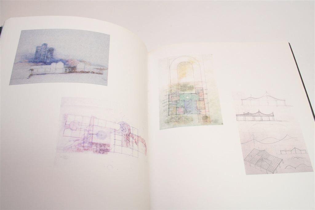 Toyo Ito — Blurring Architecture — Vloeiende Vormen, Ophalen of Verzenden, Zo goed als nieuw, Architecten