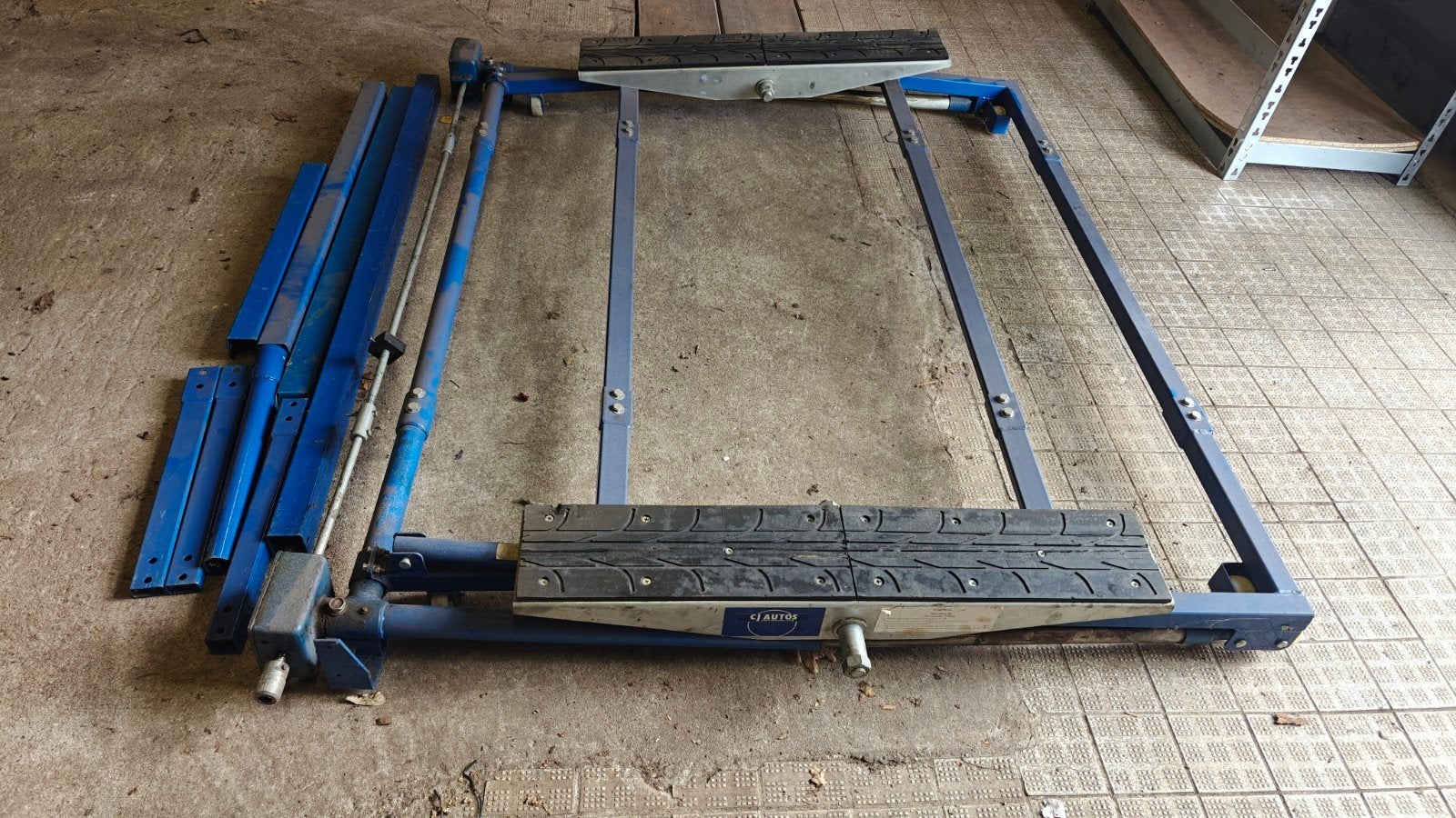 autolift , kantellift, poetsbrug 1500kg, Ophalen
