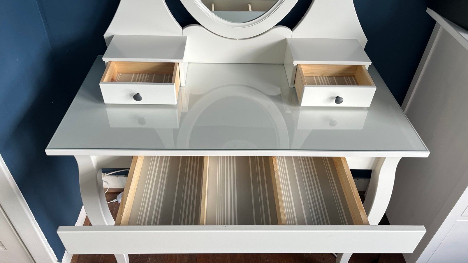 Kaptafel/Dressing Table (IKEA Hemnes), Huis en Inrichting, Ophalen, Zo goed als nieuw, 50 tot 100 cm, 150 tot 200 cm