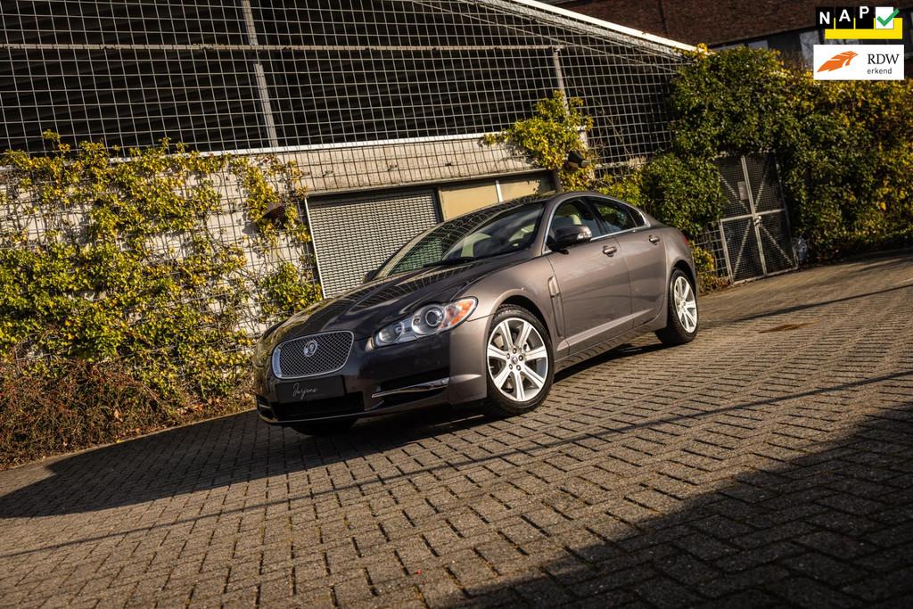Jaguar XF 4.2 V8 Premium Luxury (298pk) Lage KM | Orig NL, Auto's, Achterwielaandrijving, Gebruikt, 8 cilinders, 1850 kg