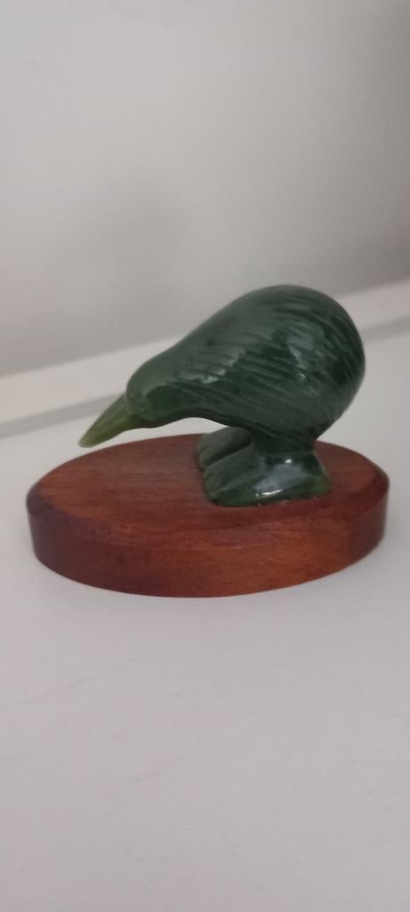 Nefrietjade kiwi op houten blokje 3 x 4 cm, Ophalen of Verzenden