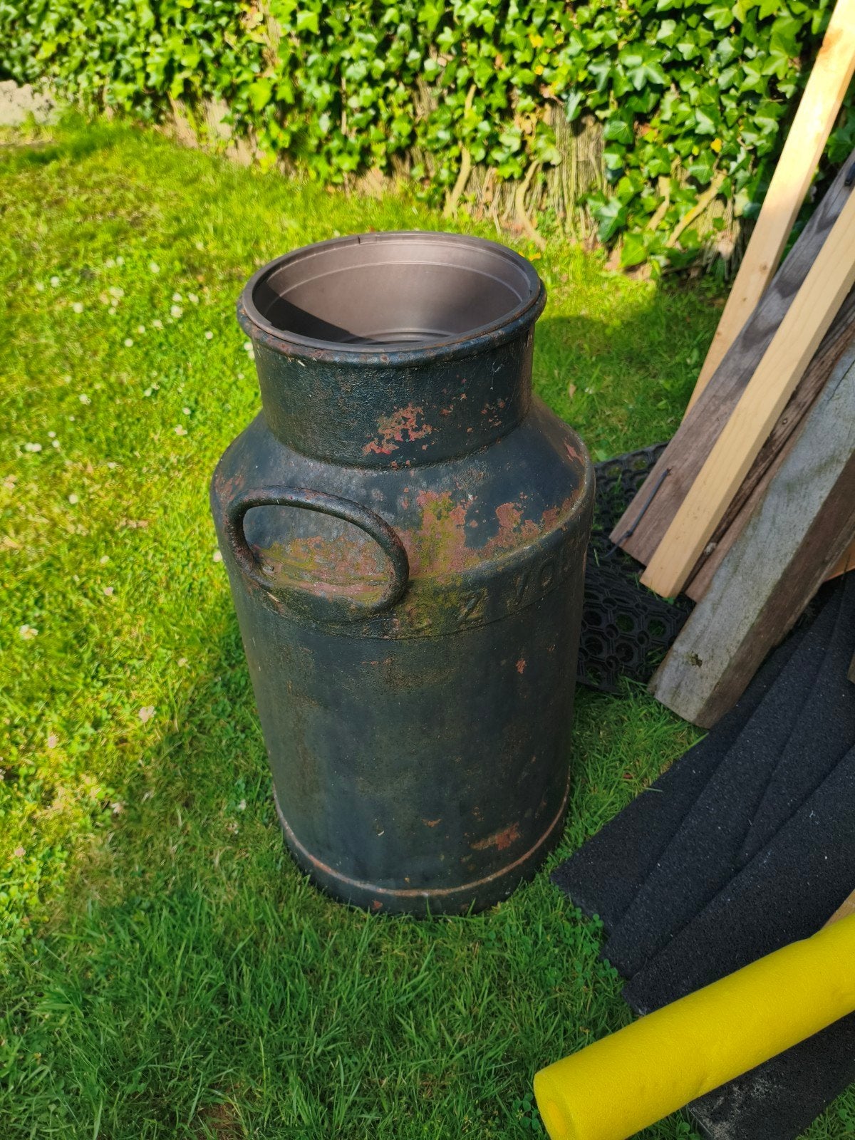 Oude melkbus - Decoratief item voor tuin of huis, Ophalen of Verzenden