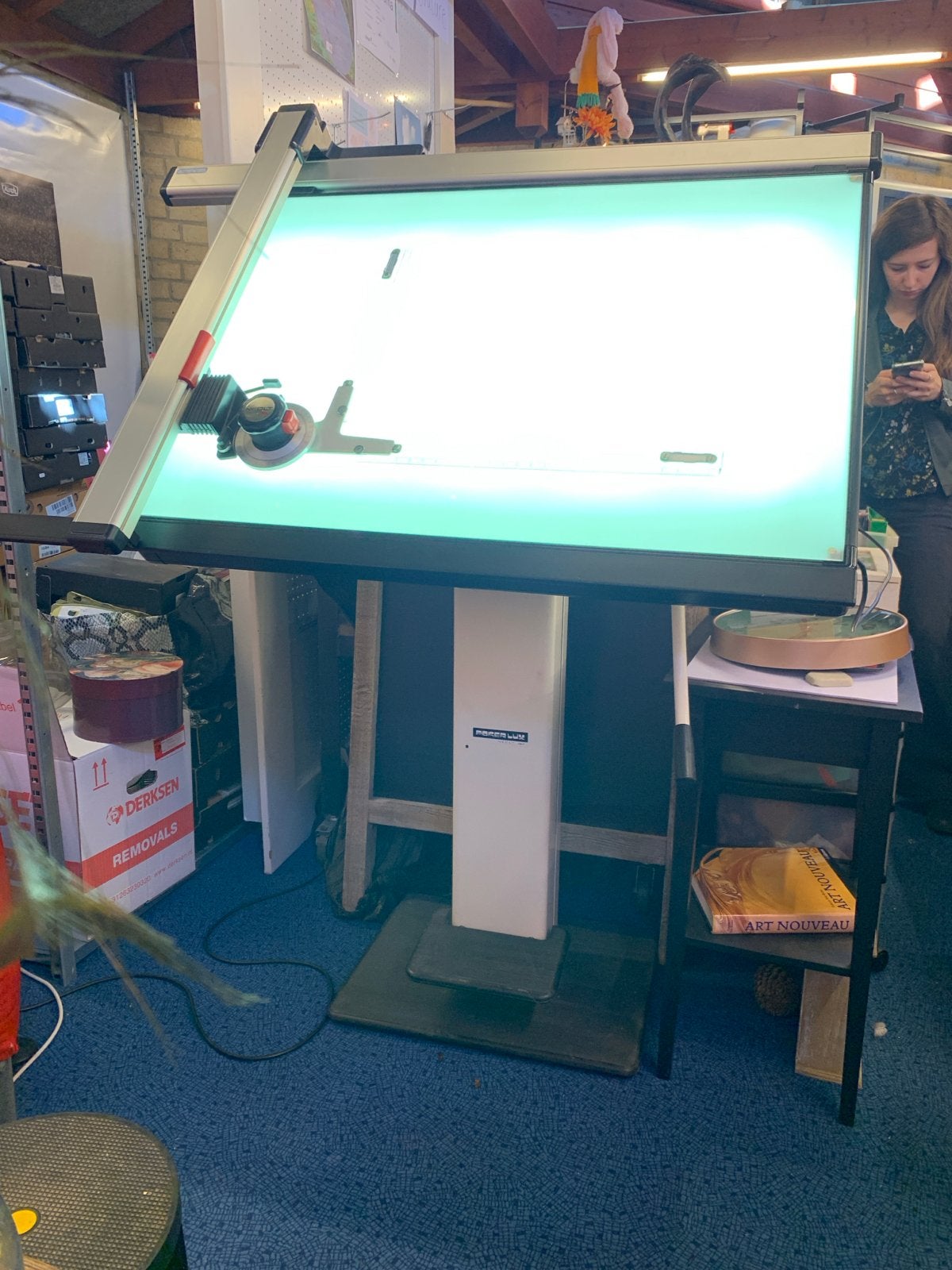 Gratis vintage tekentafel met verlichting - Neolt Poker Lux, Doe-het-zelf en Verbouw, Ophalen, Zo goed als nieuw, 130 tot 150 cm