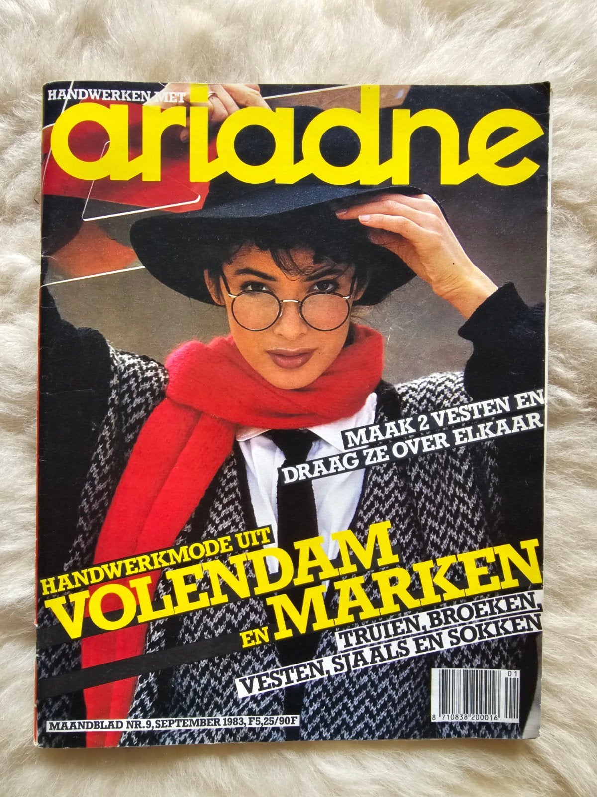 Vintage handwerk tijdschrift Ariadne Nr 9. 1983, Ophalen of Verzenden, Gelezen, Damesbladen