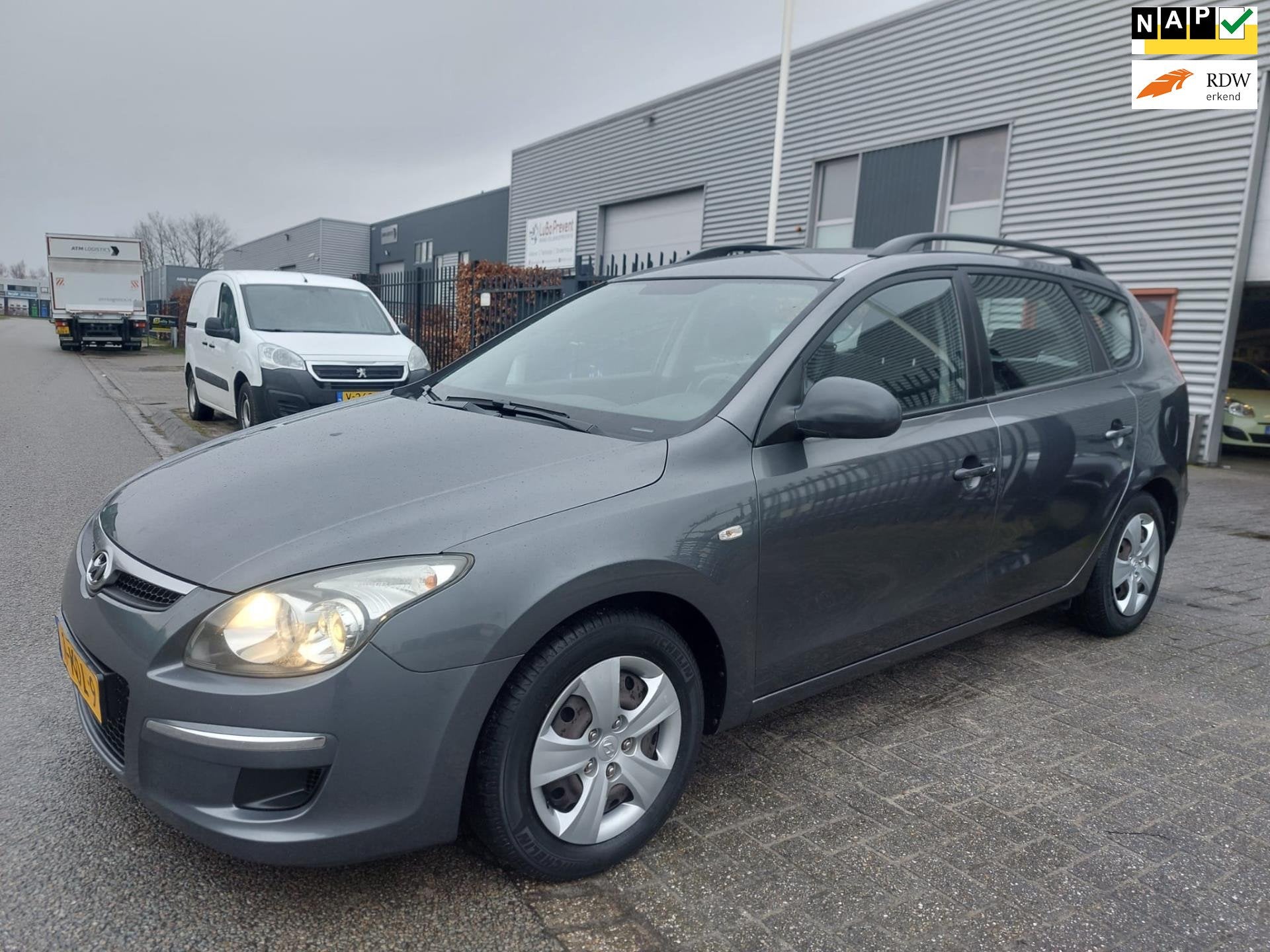 Hyundai I30 CW 1.4i Blue Active Cool 5 deurs + geregelde air, Auto's, Hyundai, Voorwielaandrijving, Stof, Gebruikt, 4 cilinders