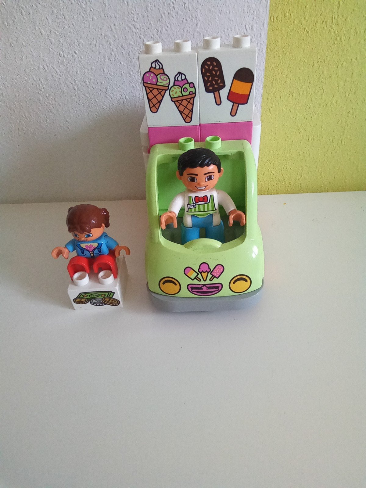 Duplo ijsco wagen, Ophalen