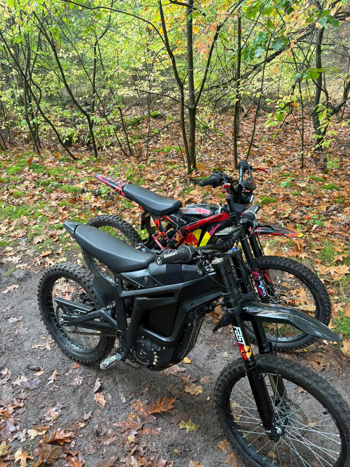 DE OPKOPER GEZOCHT Surron light bee x & Talaria sting mx3, Fietsen en Brommers, Ophalen, Zo goed als nieuw, Overige merken