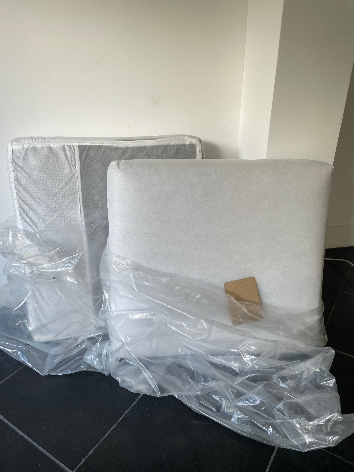 2 Nieuwe IKEA Ektorp bankkussens - nog in verpakking, Huis en Inrichting, Ophalen, Nieuw, Zitkussen, IKEA