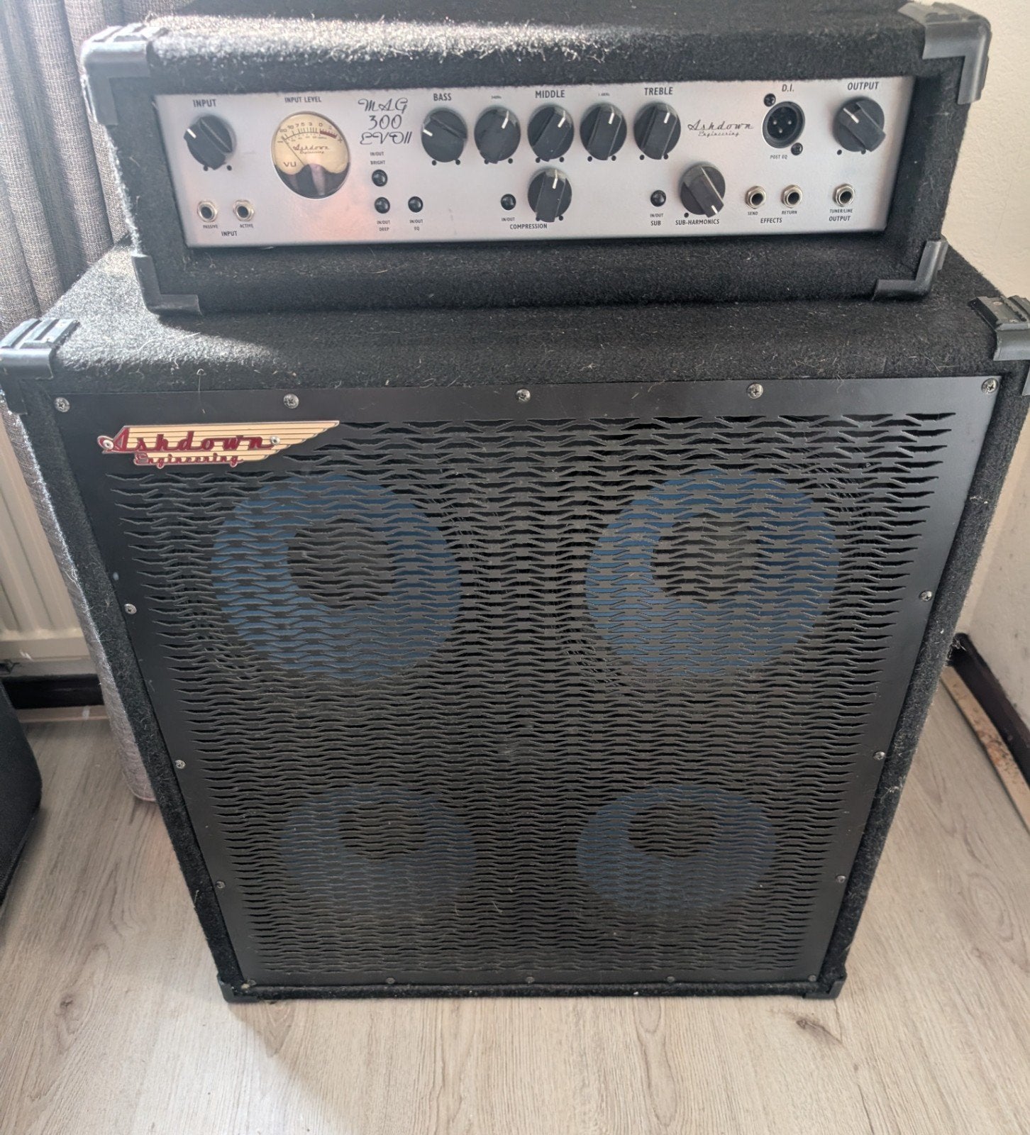 Ashdown MAG 300 EVO II Basversterker met Cabinet, Muziek en Instrumenten, Ophalen, Gebruikt, 100 watt of meer
