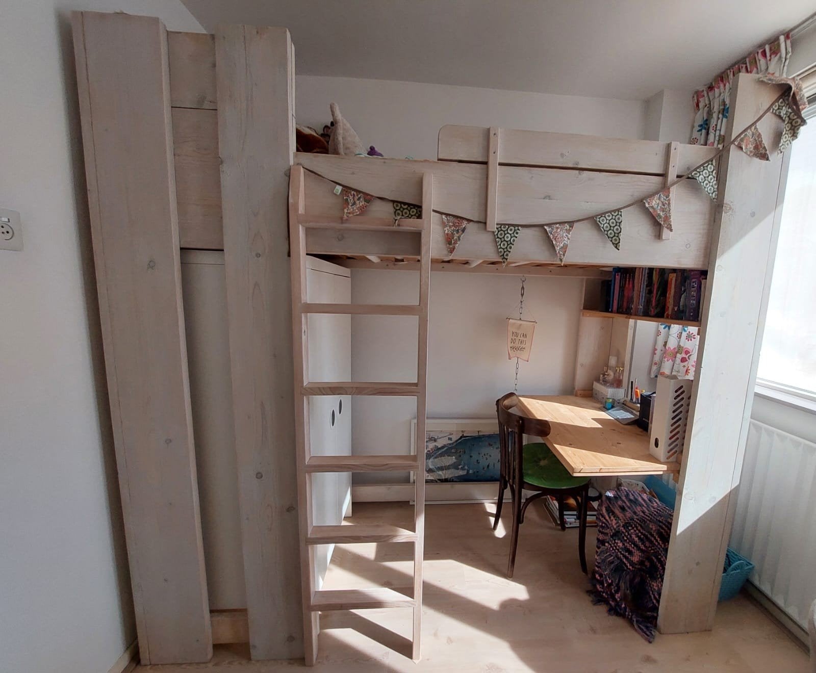 Stevige hoogslaper met bureau en kledingkast, Ophalen, Eenpersoons, Zo goed als nieuw, 200 cm