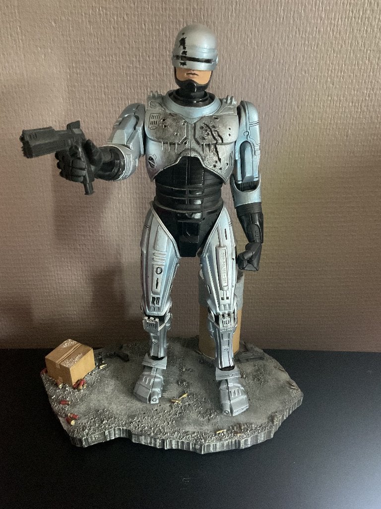 12-Inch Battle-Damaged RoboCop van McFarlane Toys, Ophalen of Verzenden, Actiefiguur of Pop