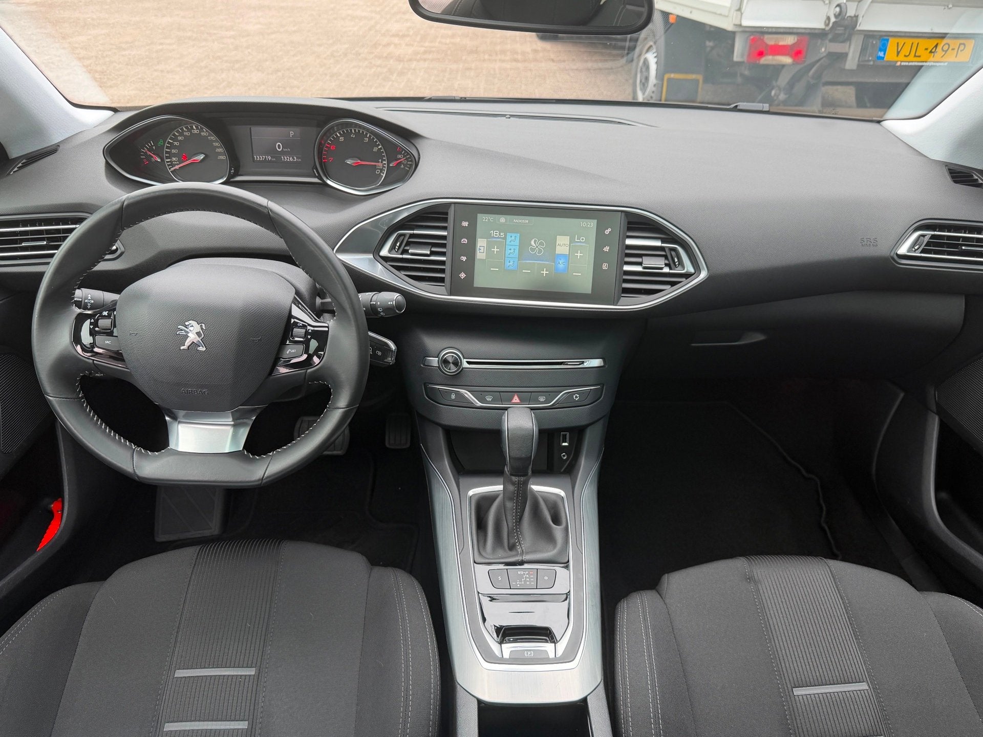 Peugeot 308 1.2 e-THP Allure|Automaat|Navi|Pano|Camera|CC, Auto's, Peugeot, Stof, Gebruikt, 1199 cc, 610 kg
