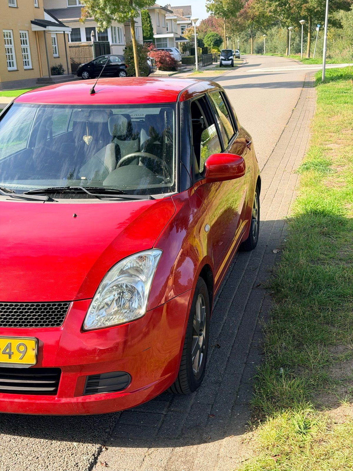 Foto 8 van Suzuki Swift 1.3 5D Airco – APK 03-2027