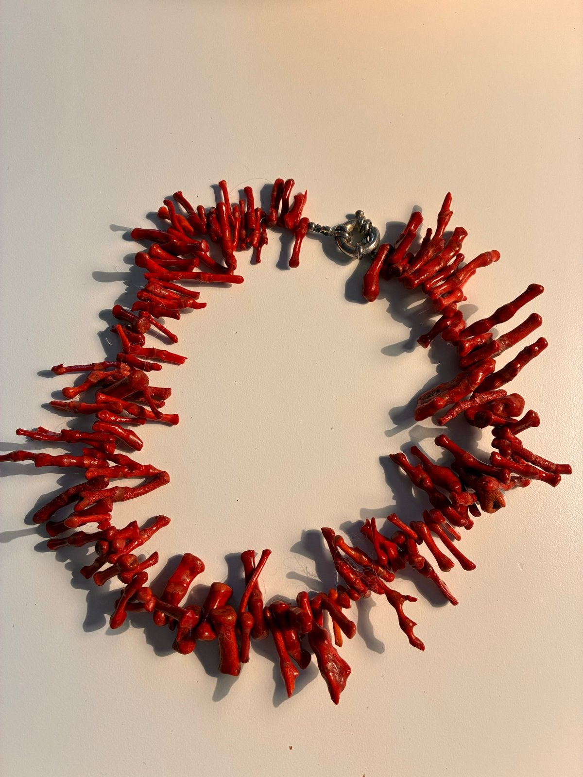 Prachtige Koraal Halsketting - Uniek en Stijlvol, Sieraden, Tassen en Uiterlijk, Ophalen of Verzenden, Zo goed als nieuw, Rood