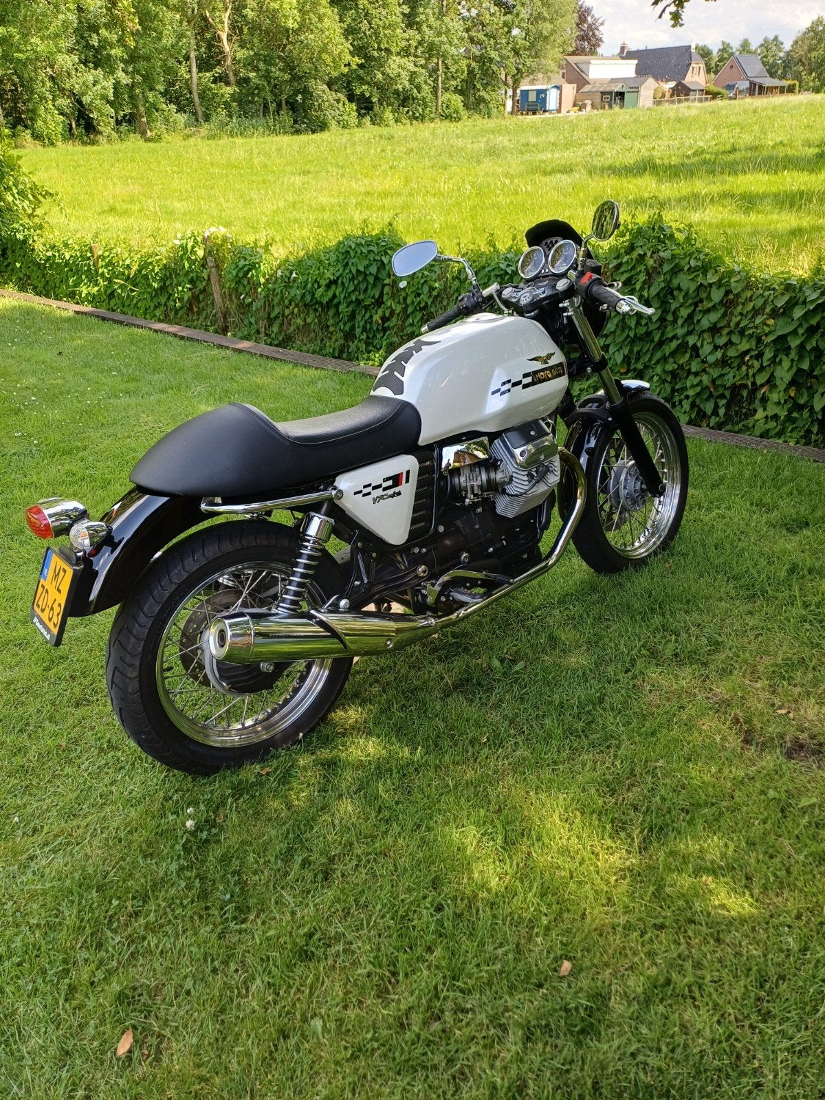 Te koop moto guzzi v7 cafe classic, 2 cilinders, 744 cc, Gebruikt, Particulier