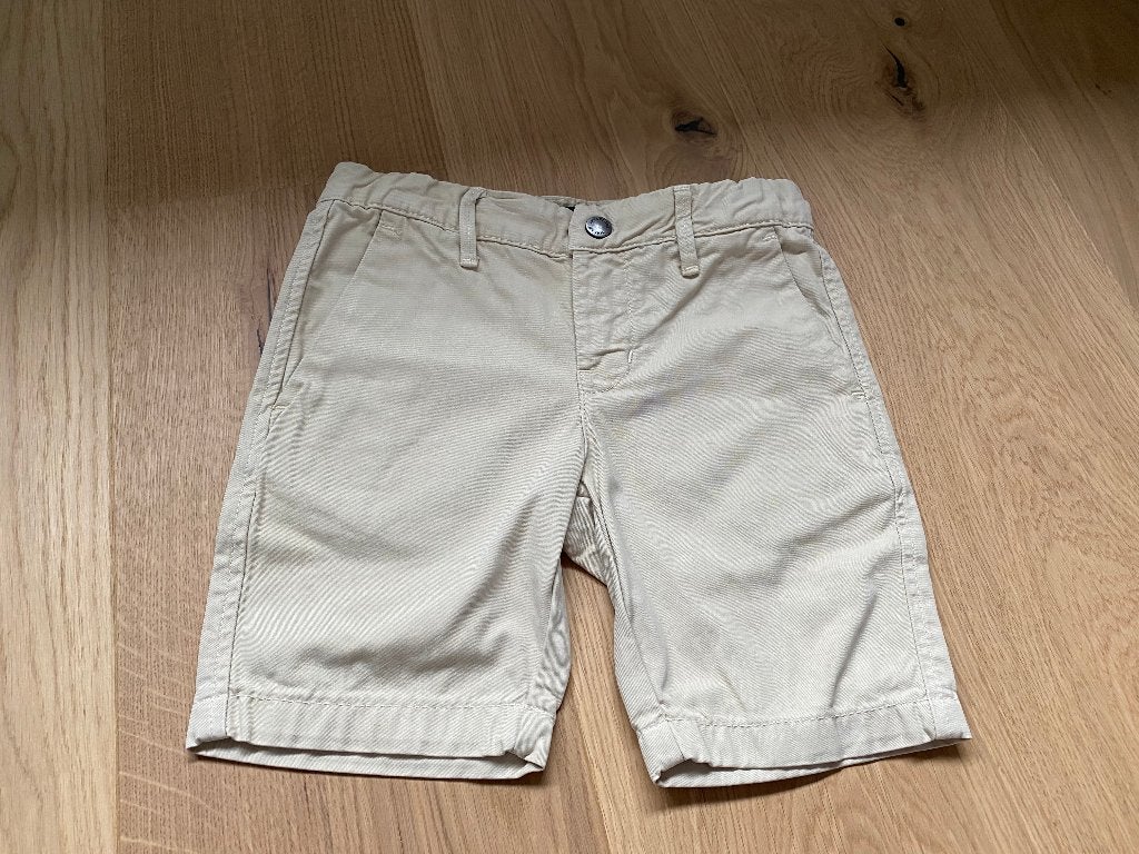 Korte broek beige maat 110 McGregor, McGregor, Zo goed als nieuw, Jongen, Ophalen