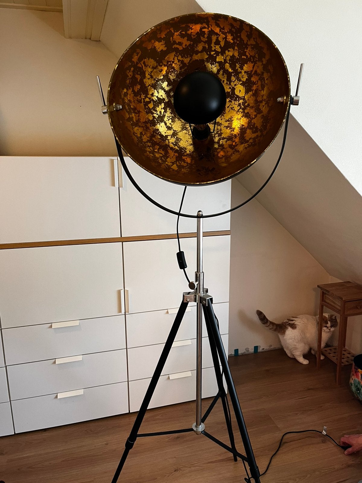 Vloerlamp koepel op 3 poten, goudkleurig, Ophalen, Zo goed als nieuw