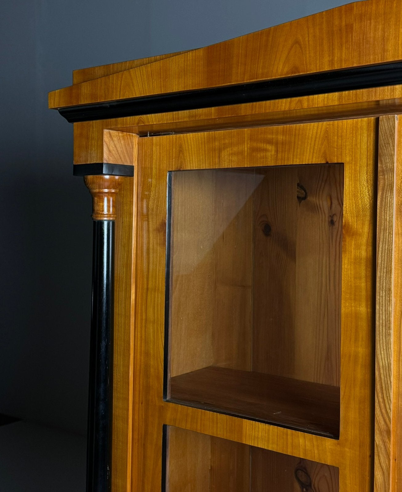 Duitse Biedermeier Vitrine 19e eeuw, Ophalen of Verzenden