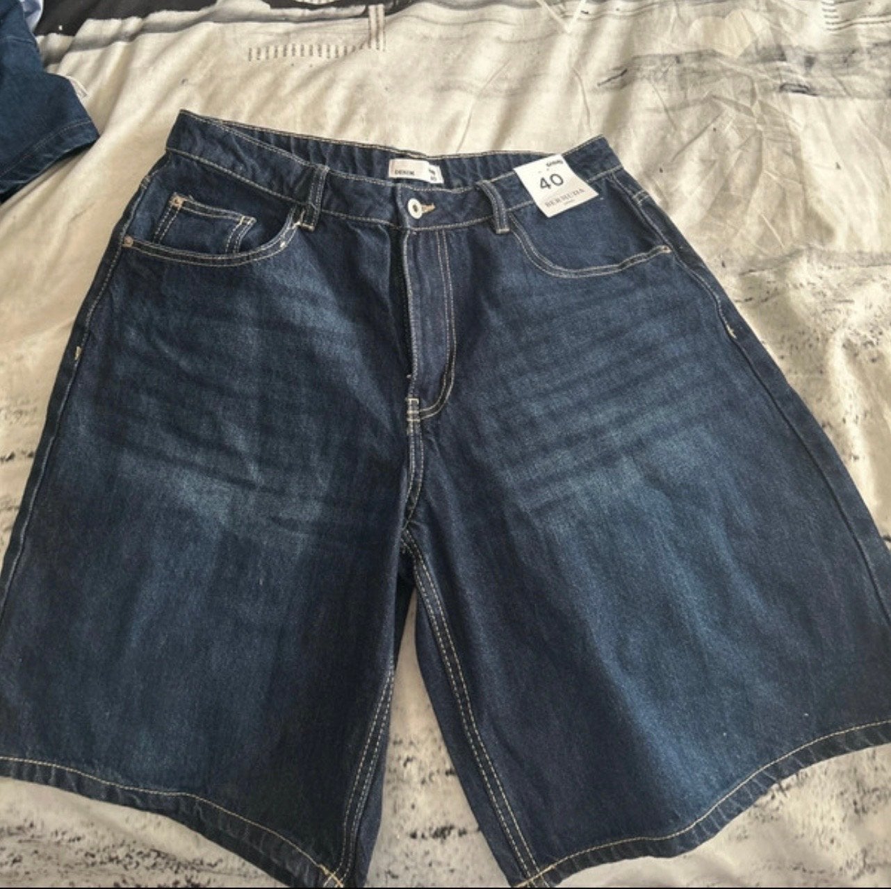 Donkerblauwe denim shorts - Maat 40, Ophalen of Verzenden, Nieuw, Blauw