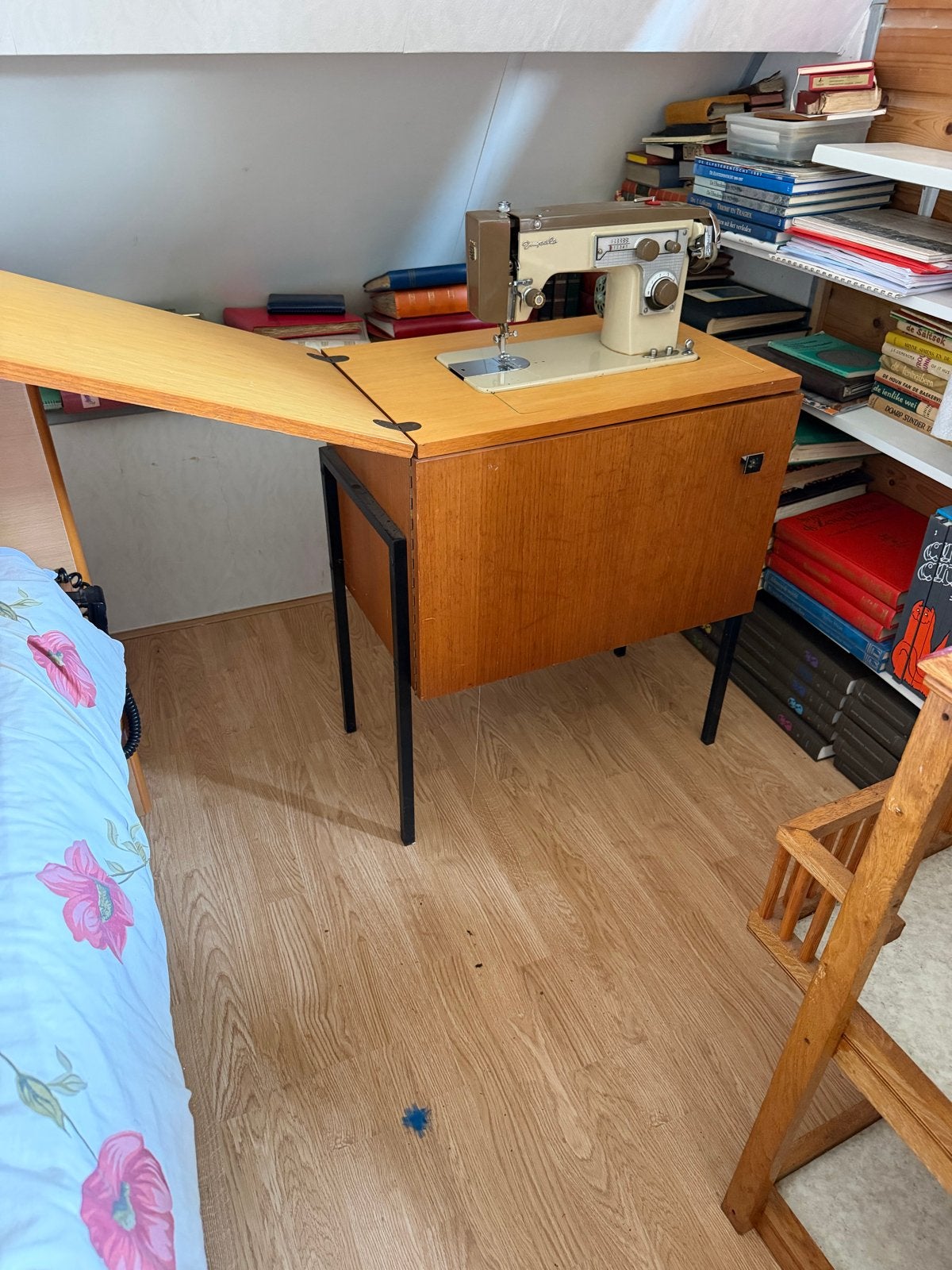Vintage Naaitafel met Naaimachine - Compleet en Functioneel, Ophalen, Gebruikt, Naaimachine, Overige merken