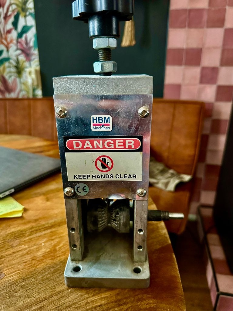 Draadstripper pelmachine, Ophalen of Verzenden, Gebruikt, Snijgereedschap, Overige merken