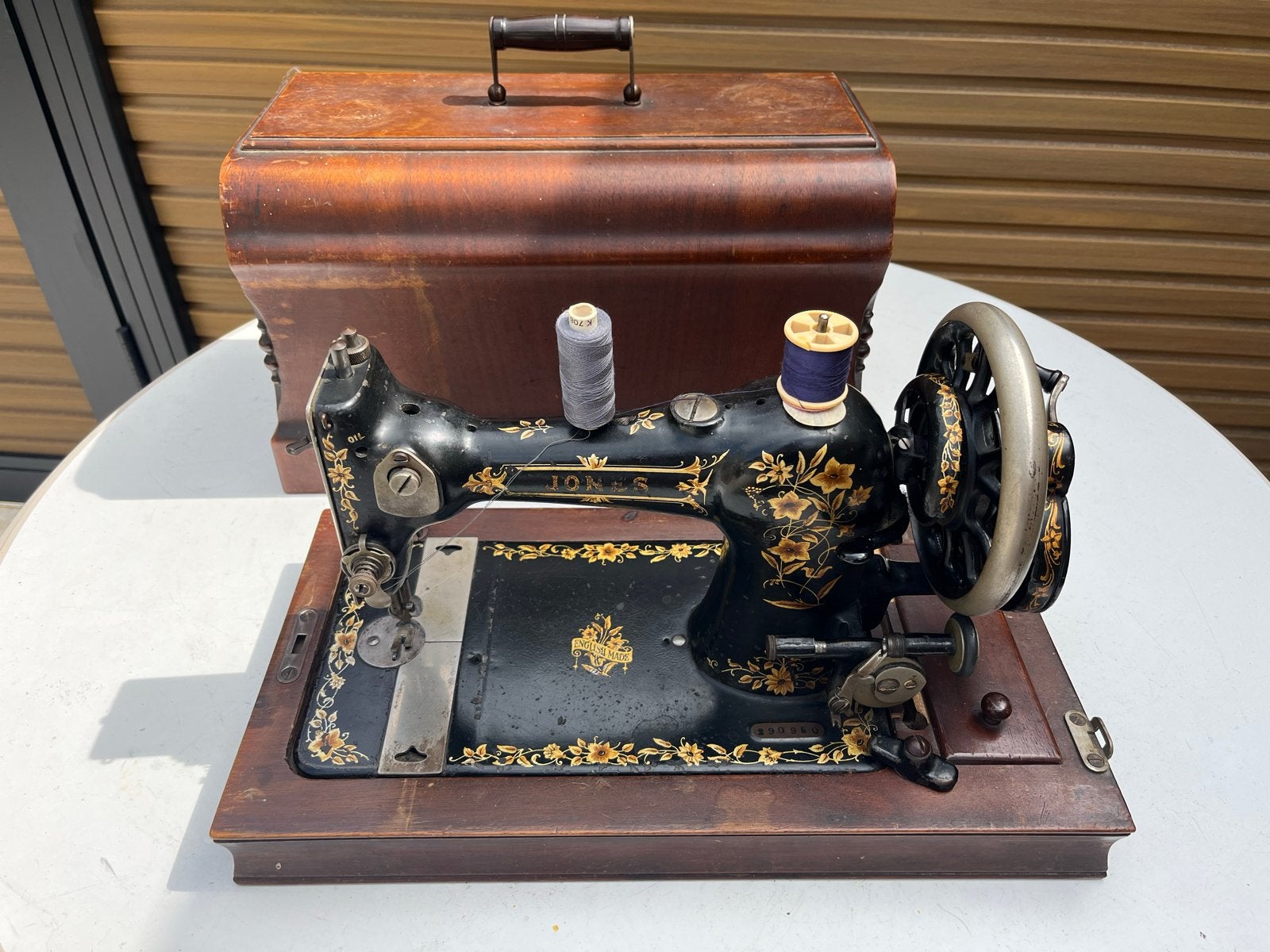 Antieke Jones Naaimachine met Houten Koffer, Ophalen