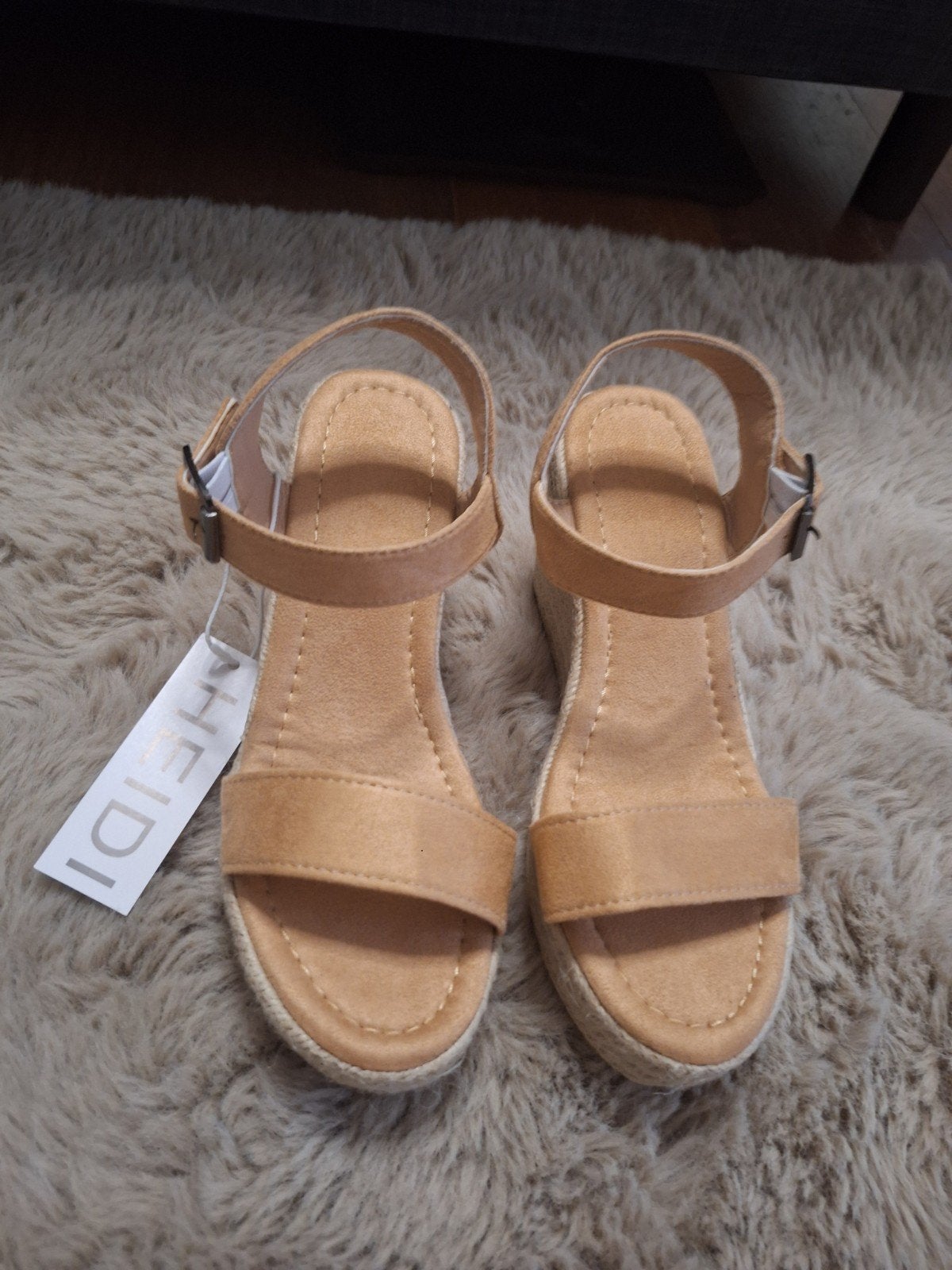 Nieuwe sandalen maat 39, Ophalen, HEIDI, Beige, Nieuw