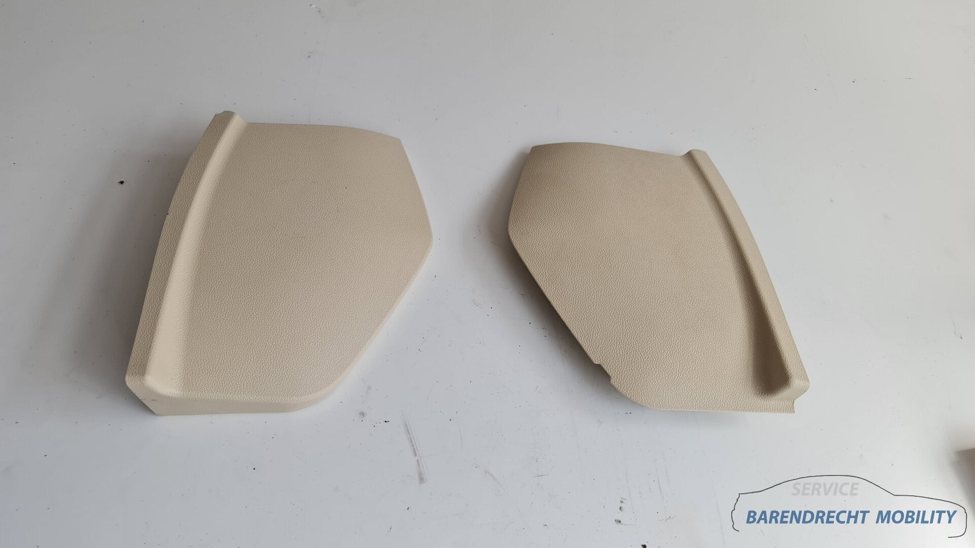 Afdekkap L+R W209 CLK Mercedes A2096800423 RHD origineel geb, Auto-onderdelen, Dashboard en Schakelaars, Gebruikt, Mercedes-Benz AG