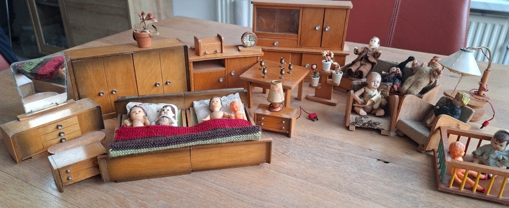 Vintage houtenpoppenhuismeubels jaren 50 +accessoires, Ophalen of Verzenden, Zo goed als nieuw, Accessoires, Levensecht of Reborn