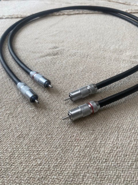 Oyaide Across 750 RR interlinks RCA  2 sets 100cm+130cm, Ophalen of Verzenden, Zo goed als nieuw, Minder dan 2 meter, Interlink-kabel