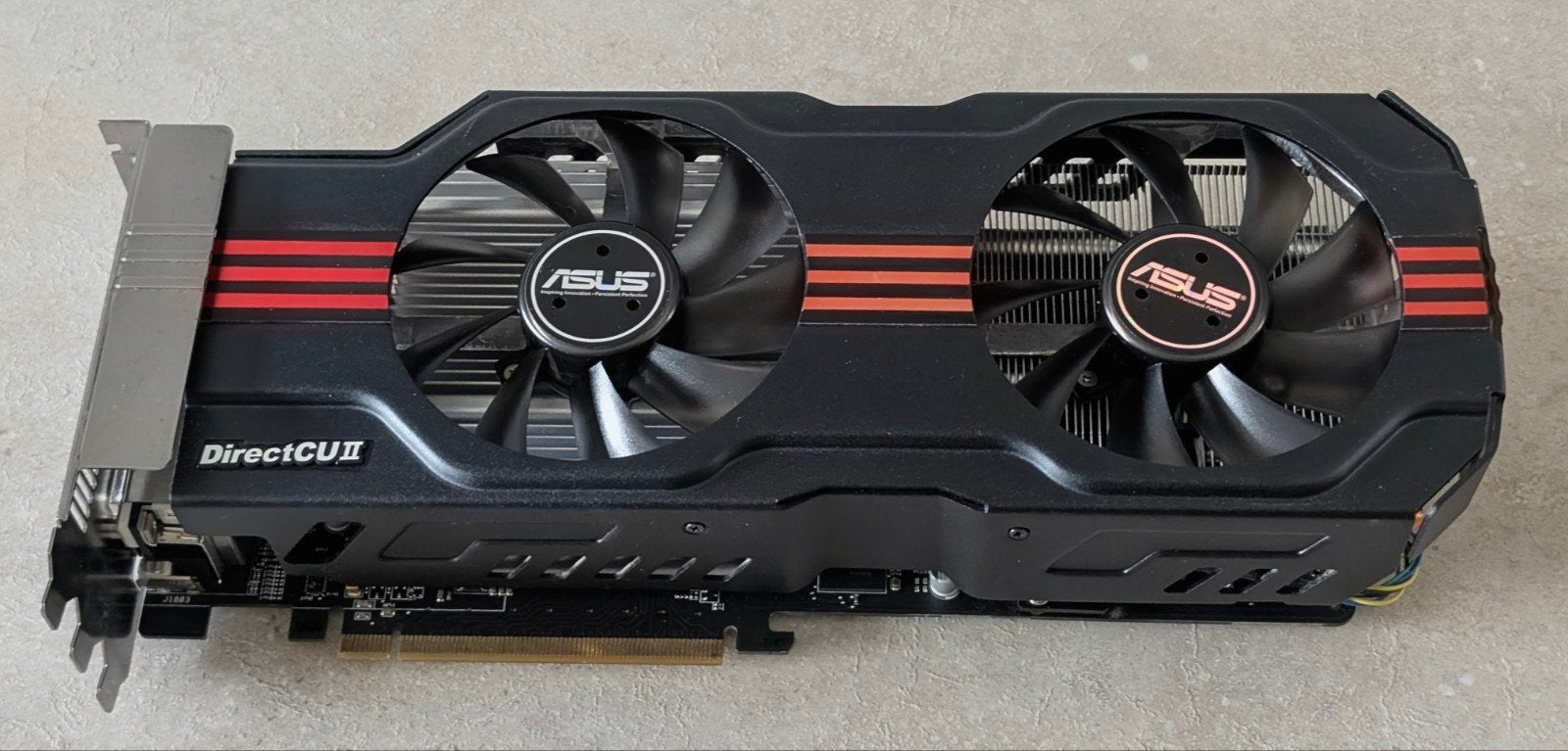 ASUS AMD Radeon HD 6950 2GB GDDR5 PCIe – DirectCU II, Ophalen of Verzenden