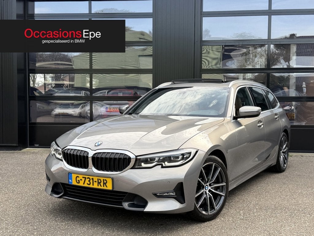 BMW 3-Serie Touring 330i Individual Edition Oxidgrau Pano, Auto's, Automaat, Achterwielaandrijving, Gebruikt, Euro 6