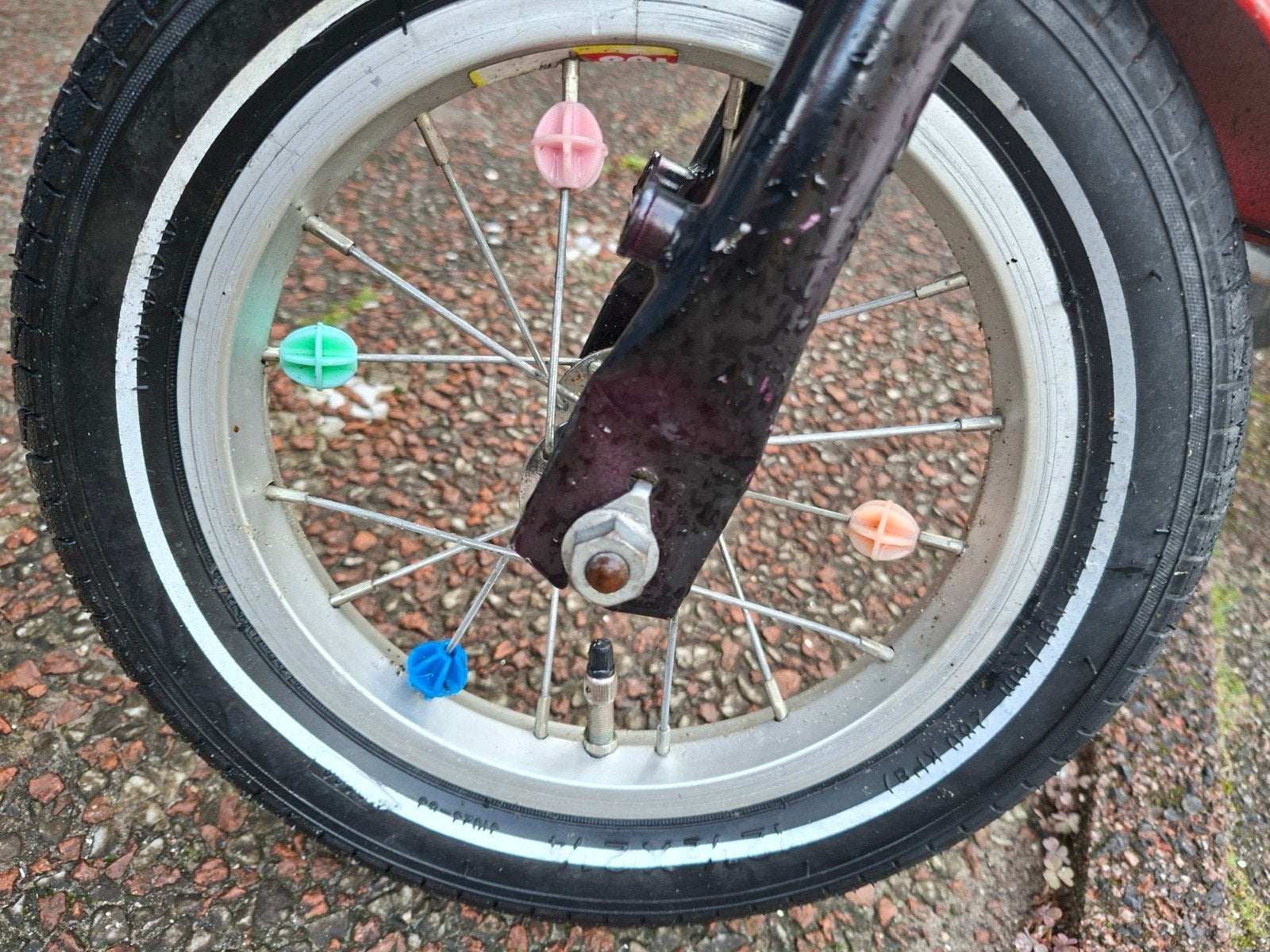 Foto 3 van Batavus Koala kinderfiets met zijwieltjes