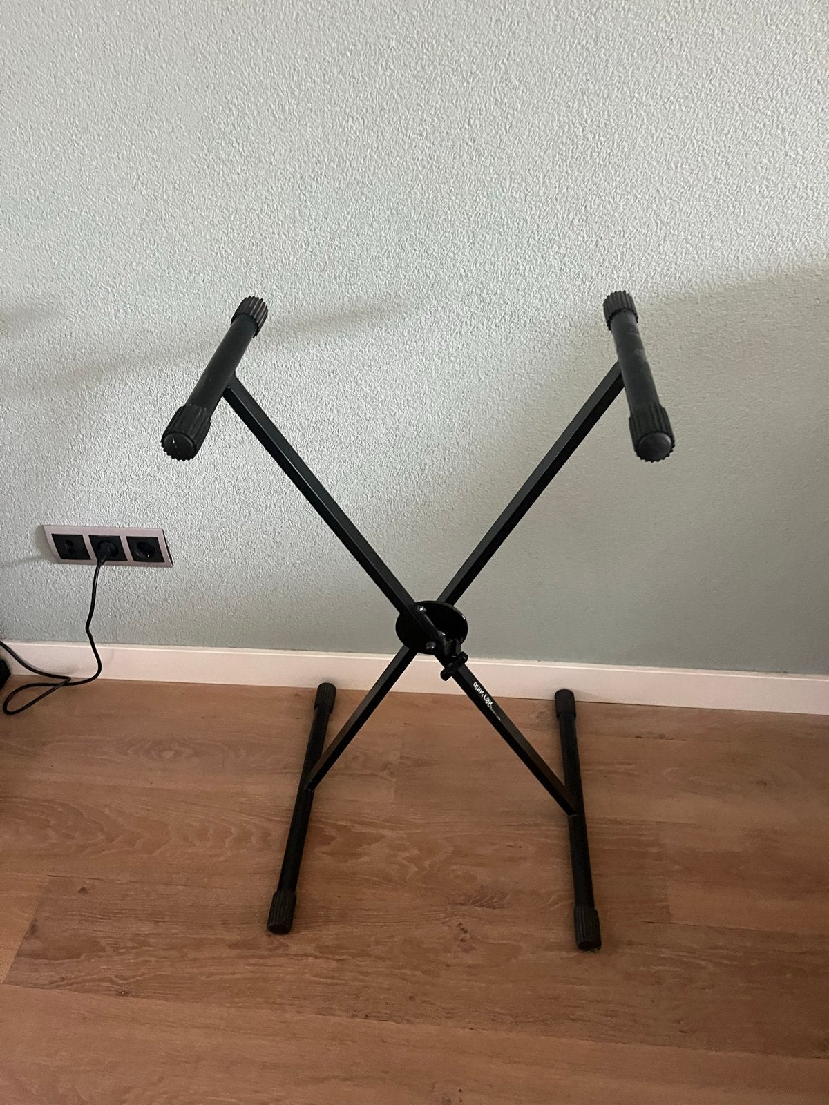 Keyboard standaard - Quik Lok, Ophalen of Verzenden, Gebruikt, Instrumentstandaard, Keyboard of Synthesizer