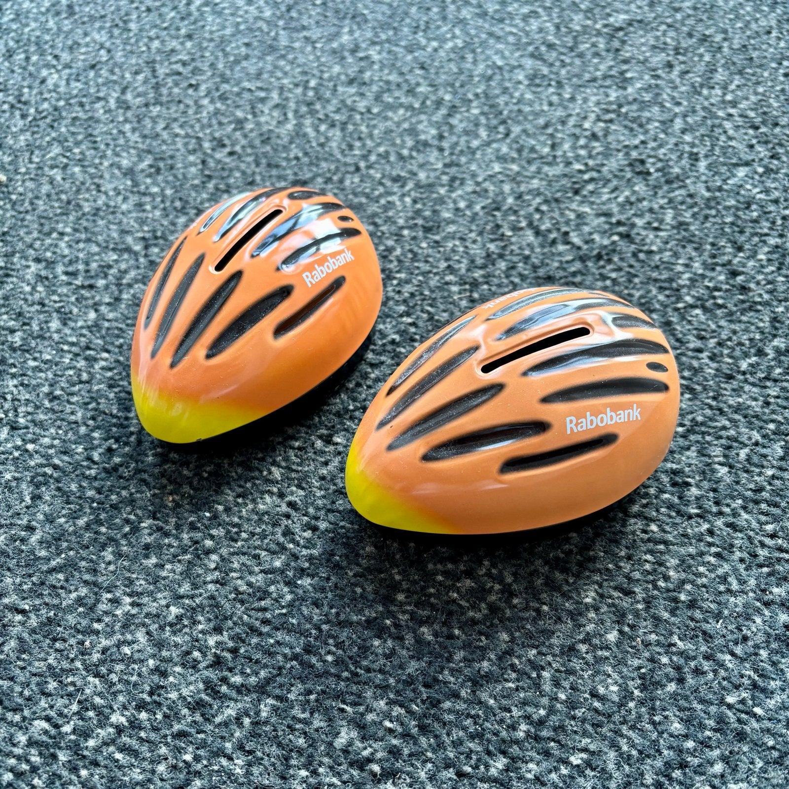 Rabobank Fietshelm Spaarpot - Set van 2, Ophalen of Verzenden, Gebruikt, Metaal of Blik